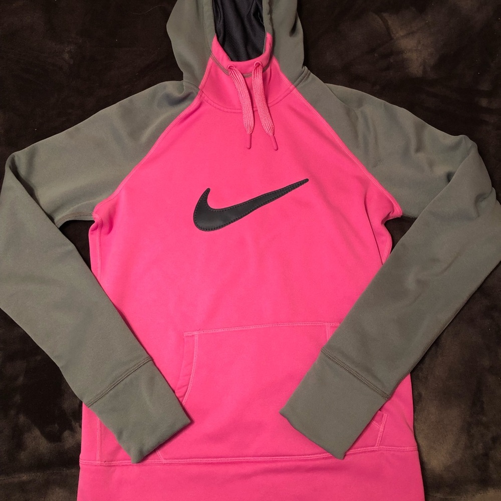 NIKE THERMAFIT SWEATSHIRT